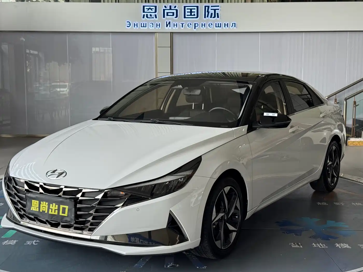 Hyundai Elantra, фото 1