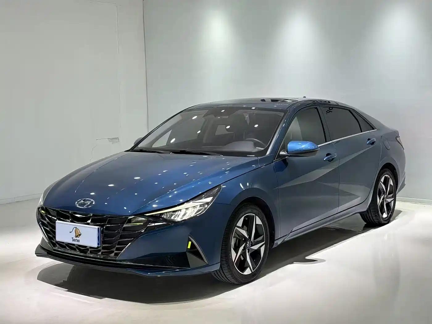 Hyundai Elantra, фото 1