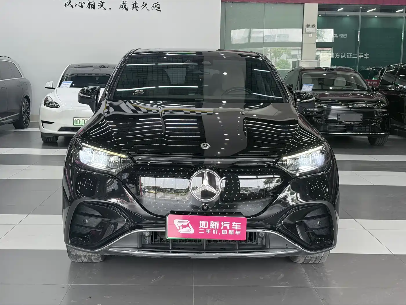 Mercedes-Benz EQE SUV, фото 3