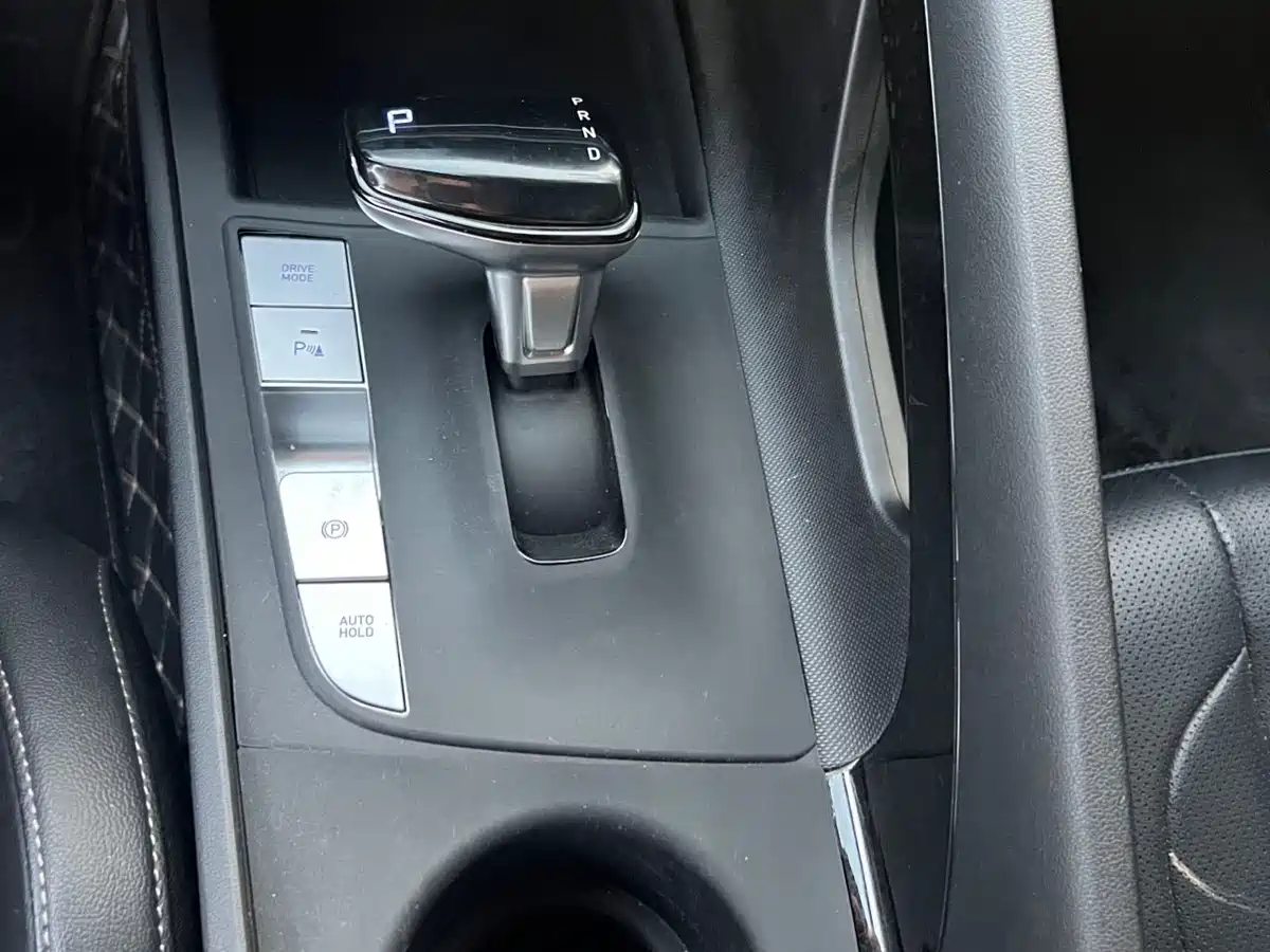Hyundai Elantra, фото 3