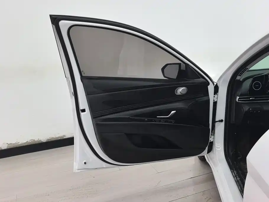 Hyundai Elantra, фото 13