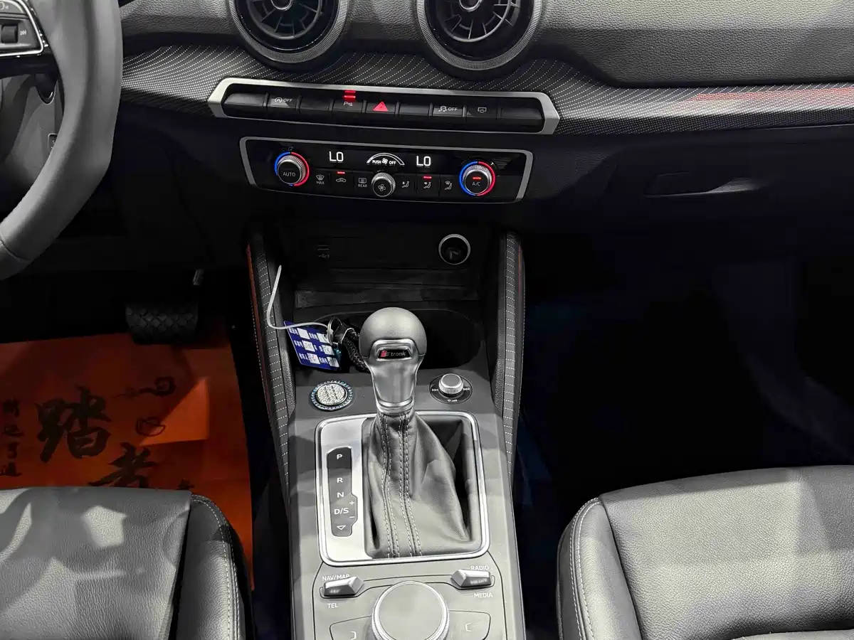 Audi Q2L, фото 4