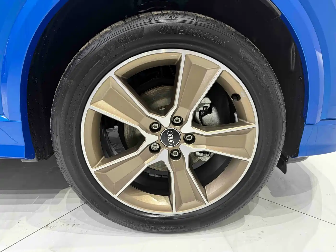 Audi Q2L, фото 10