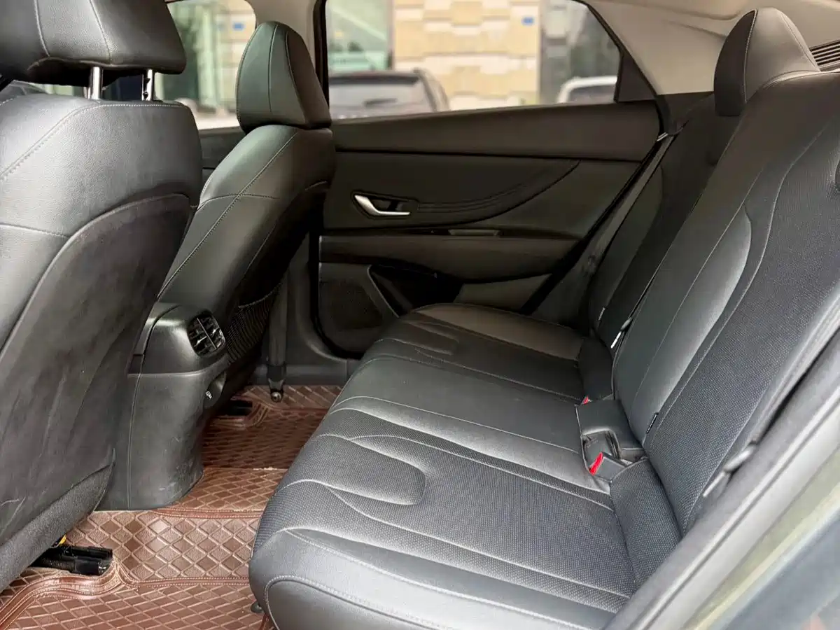 Hyundai Elantra, фото 3