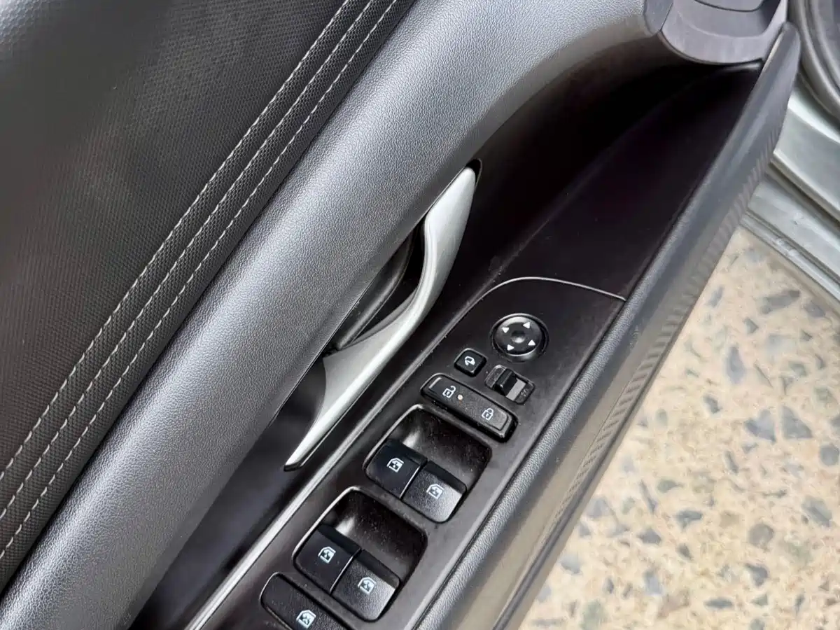 Hyundai Elantra, фото 8