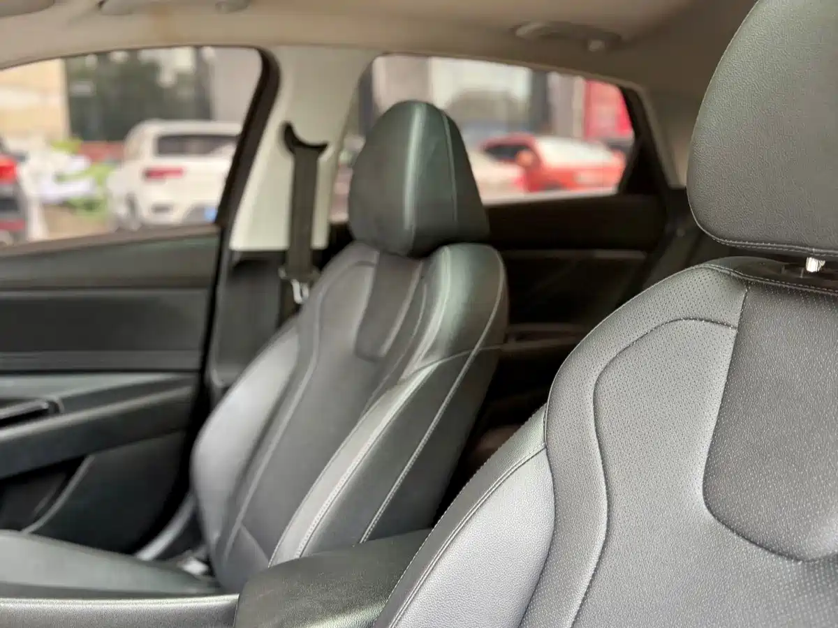 Hyundai Elantra, фото 9