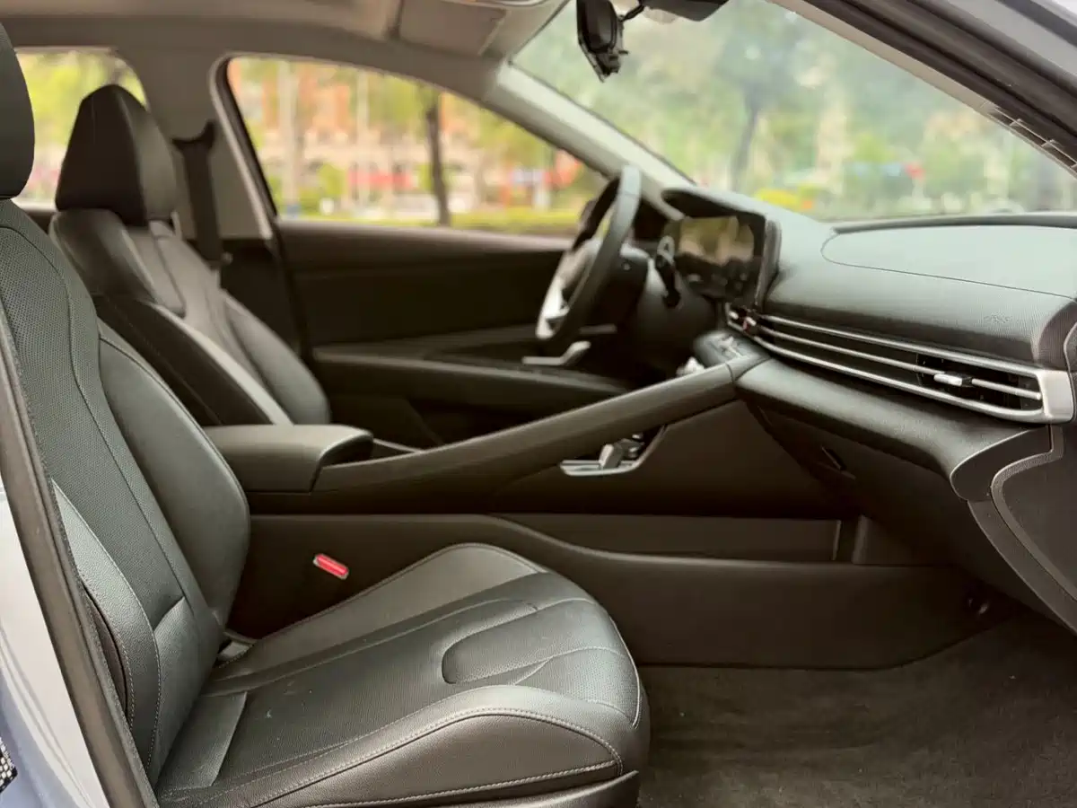 Hyundai Elantra, фото 5