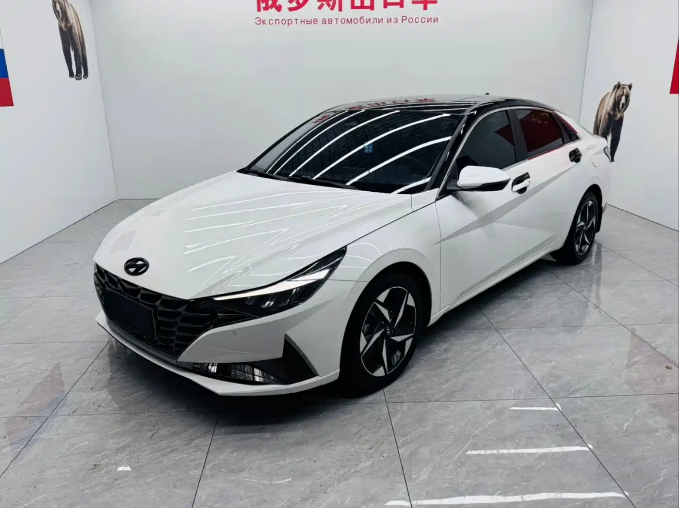 Hyundai Elantra, фото 1