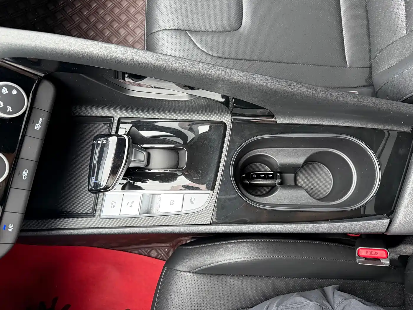Hyundai Elantra, фото 15