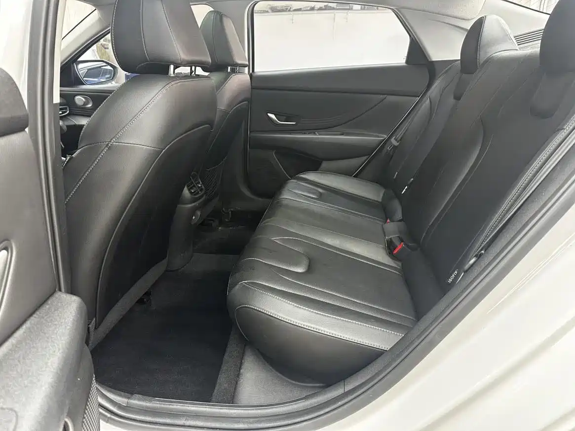 Hyundai Elantra, фото 3