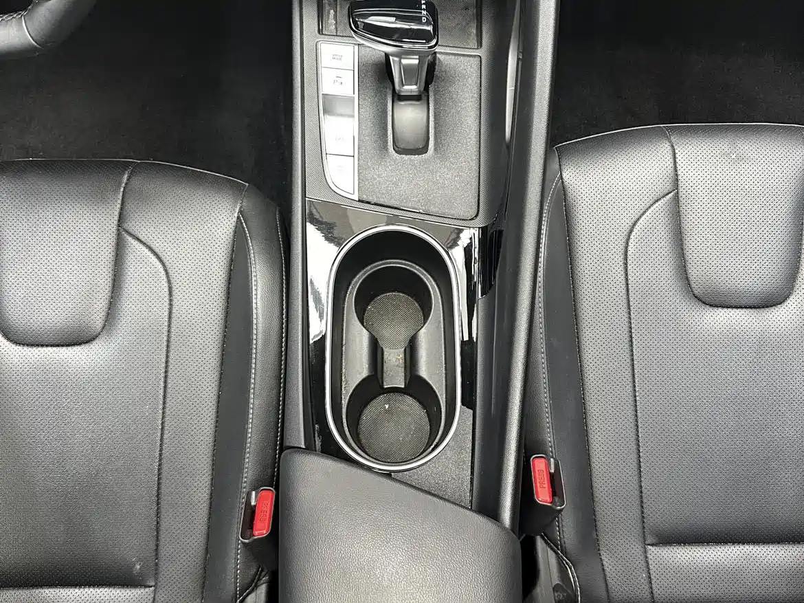 Hyundai Elantra, фото 11