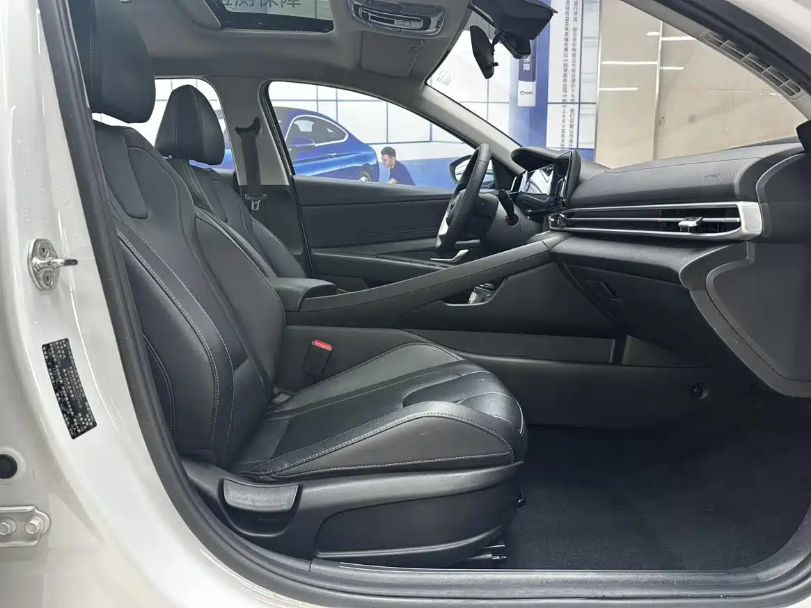 Hyundai Elantra, фото 25