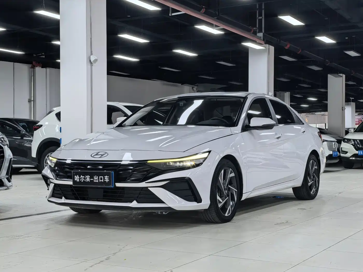 Hyundai Elantra, фото 1