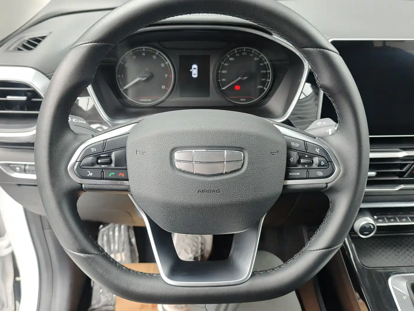 Geely Coolray, фото 5
