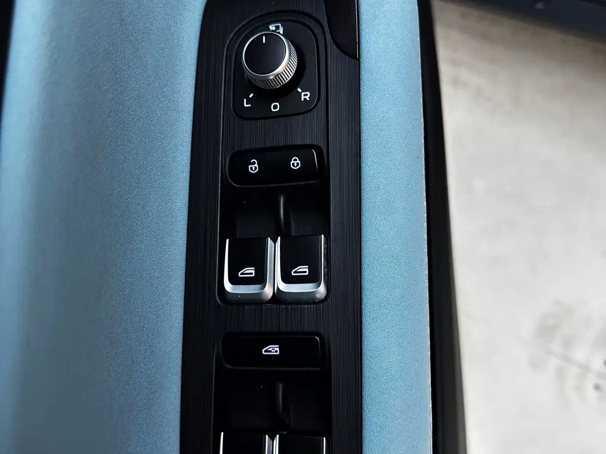 Geely Emgrand S, фото 4