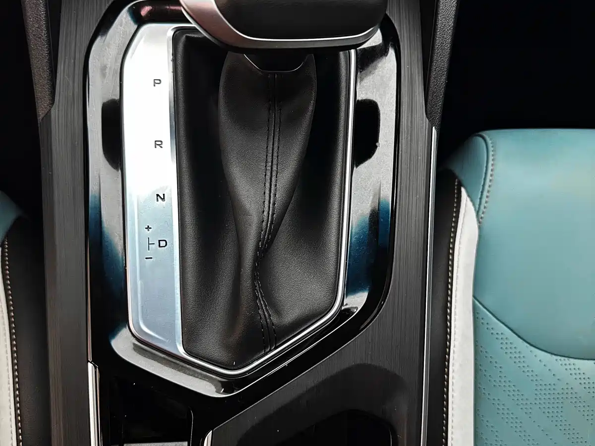 Geely Emgrand S, фото 14