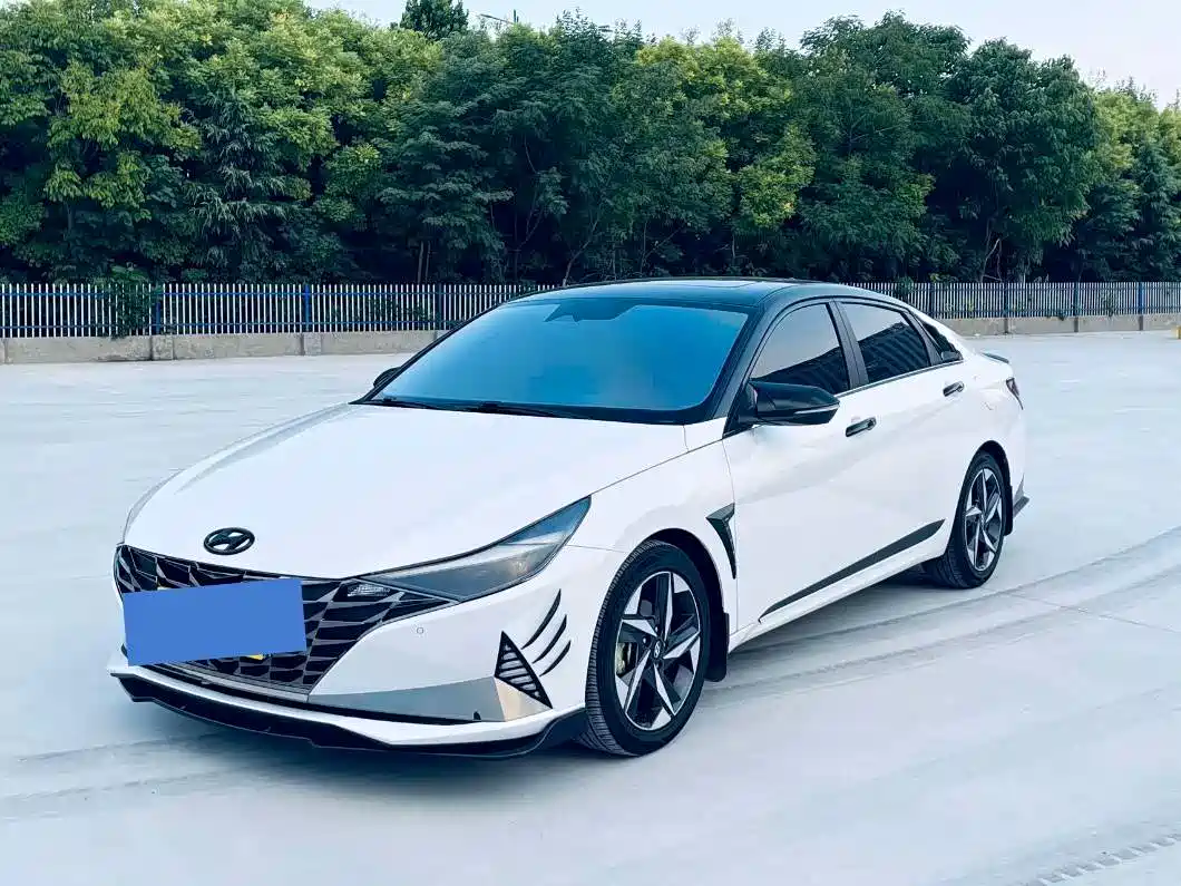 Hyundai Elantra, фото 1