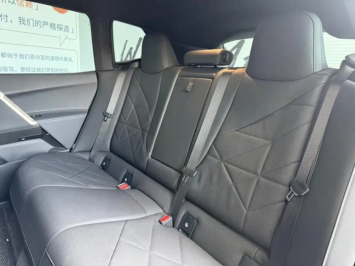 BMW iX, фото 13