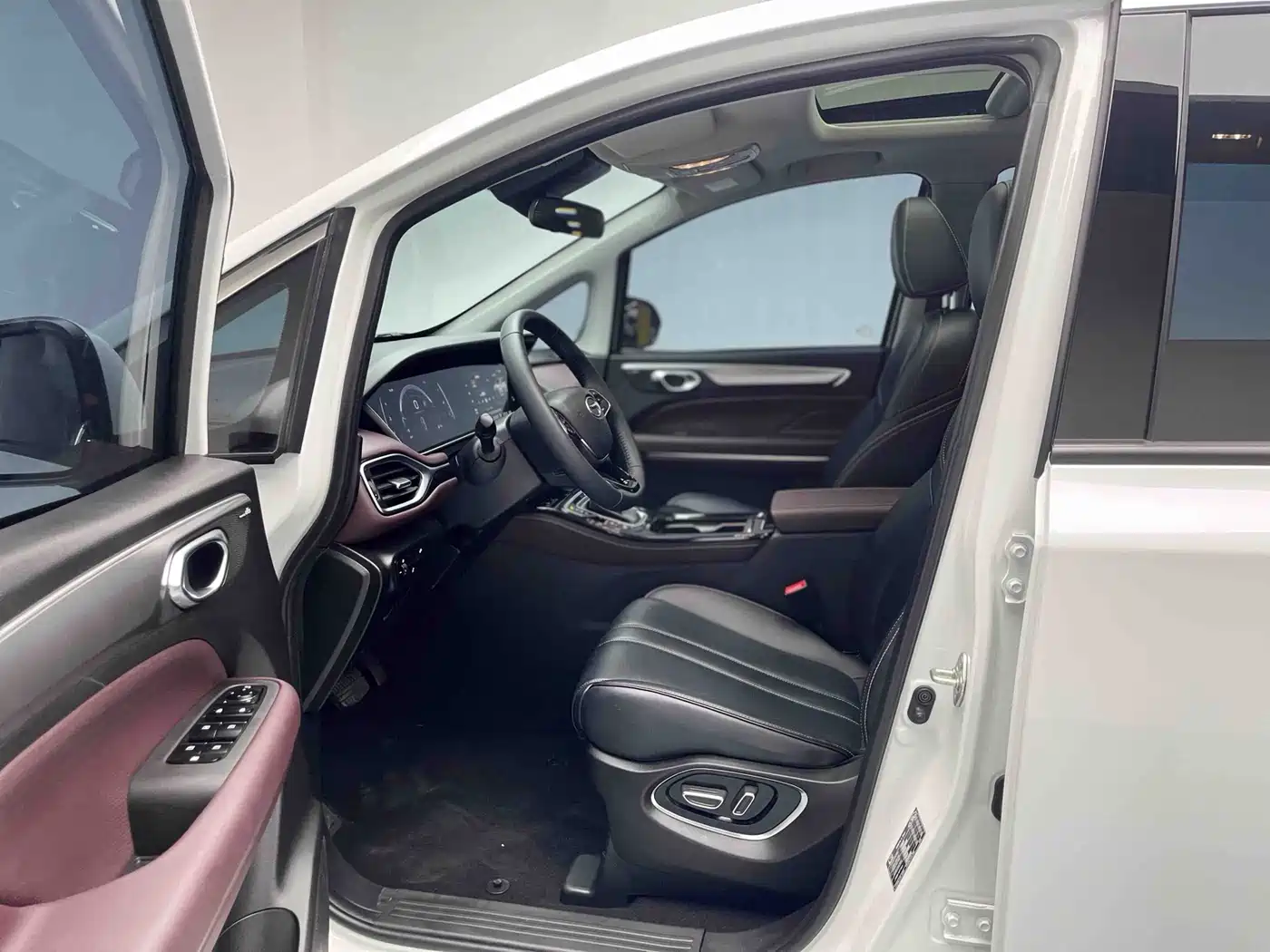 Trumpchi M6, фото 9