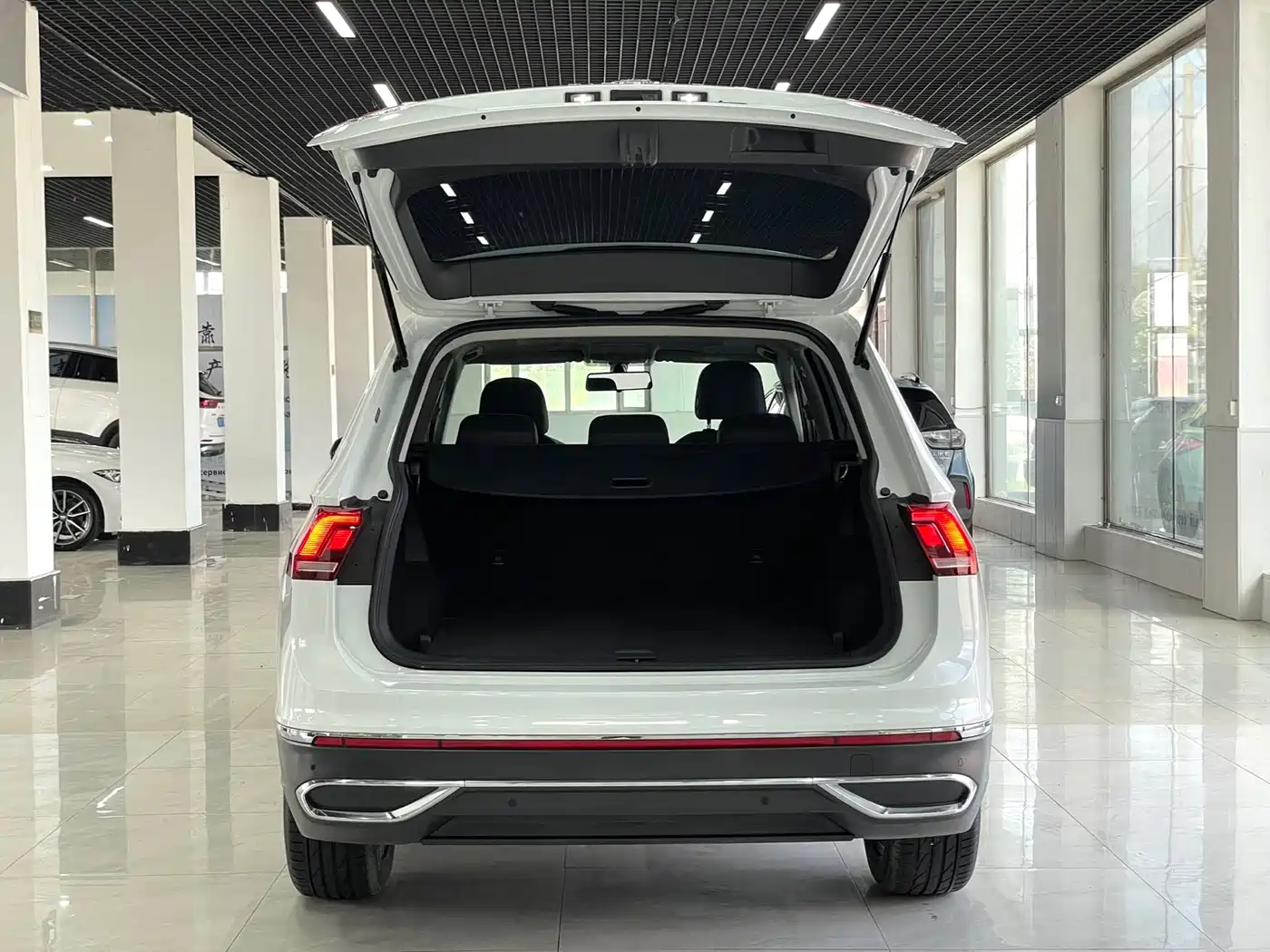 Volkswagen Tiguan L, фото 9