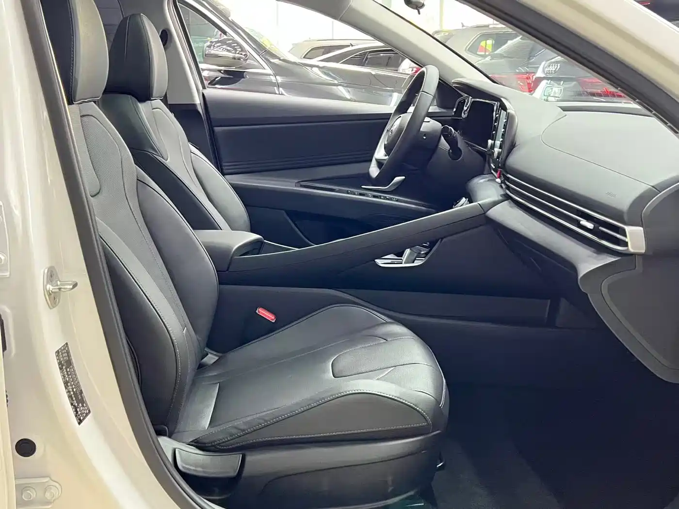 Hyundai Elantra, фото 11