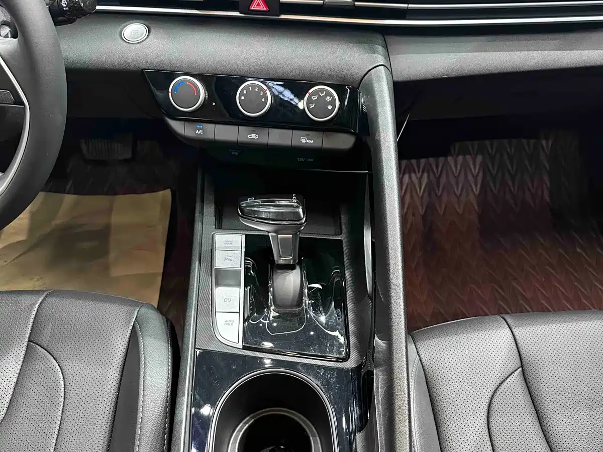 Hyundai Elantra, фото 22