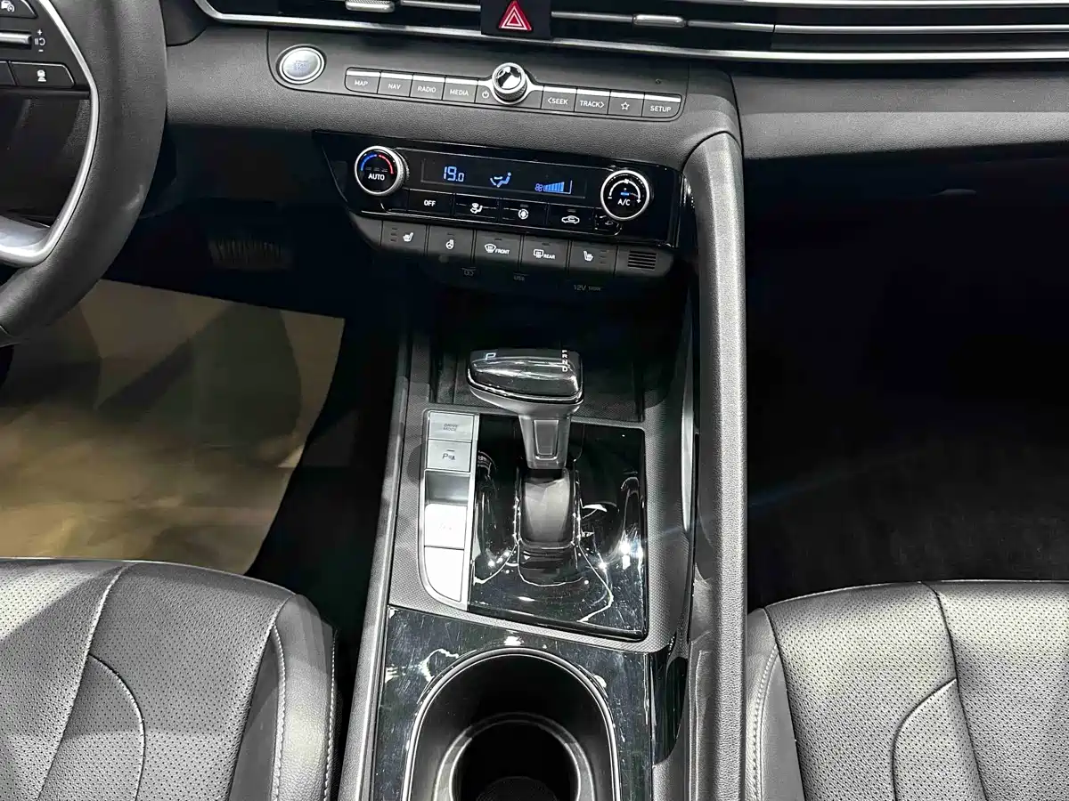 Hyundai Elantra, фото 21