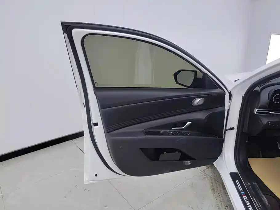 Hyundai Elantra, фото 13