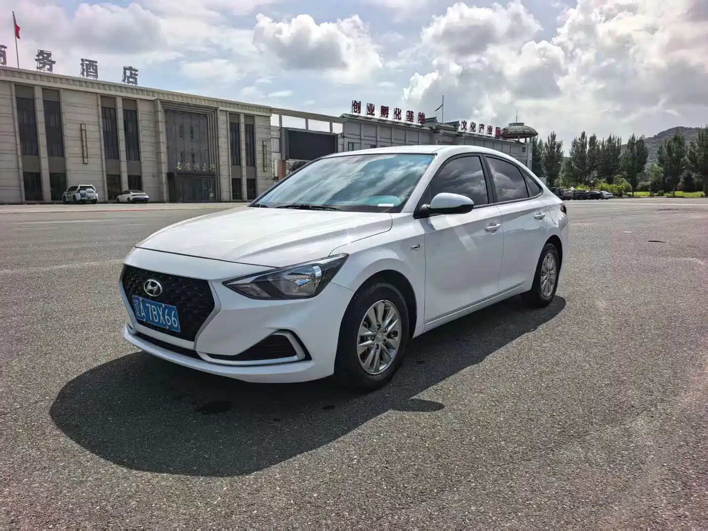 Hyundai Elantra, фото 1
