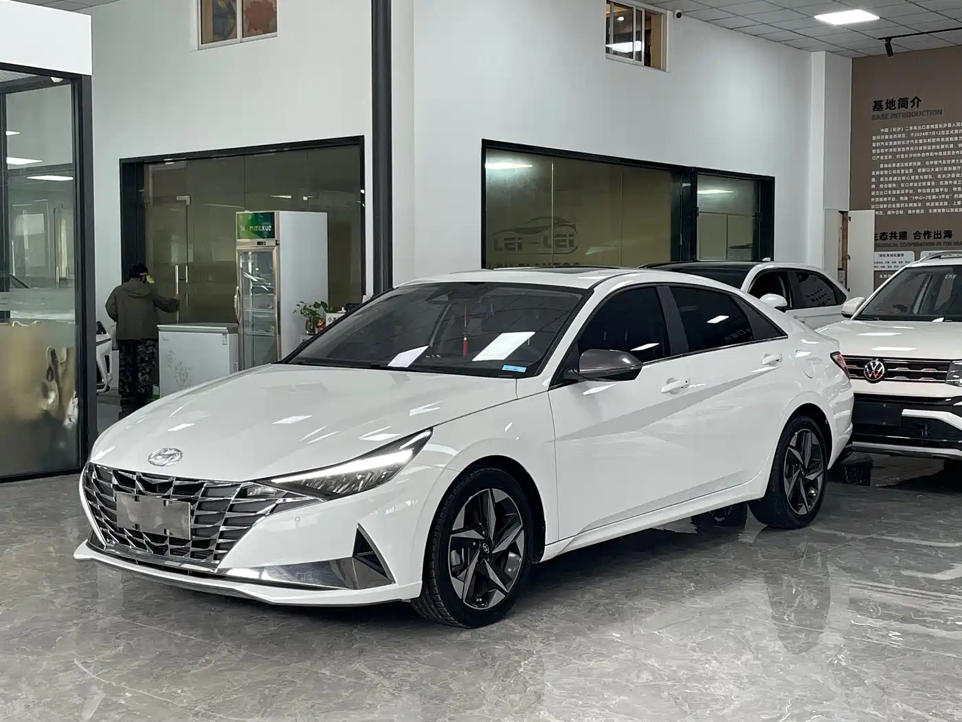 Hyundai Elantra, фото 1