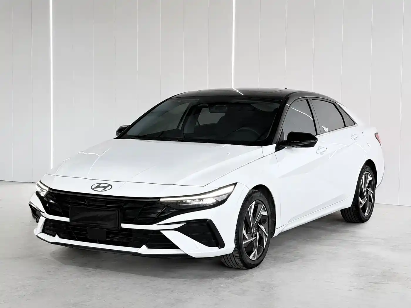 Hyundai Elantra, фото 1
