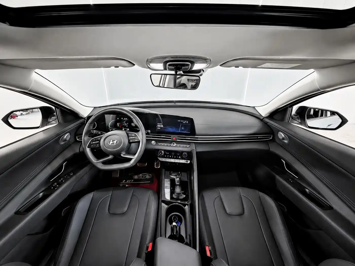 Hyundai Elantra, фото 3