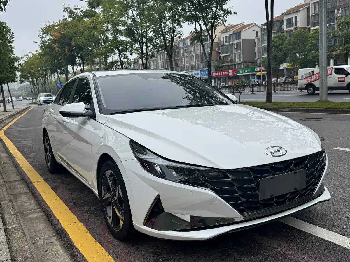 Hyundai Elantra, фото 3