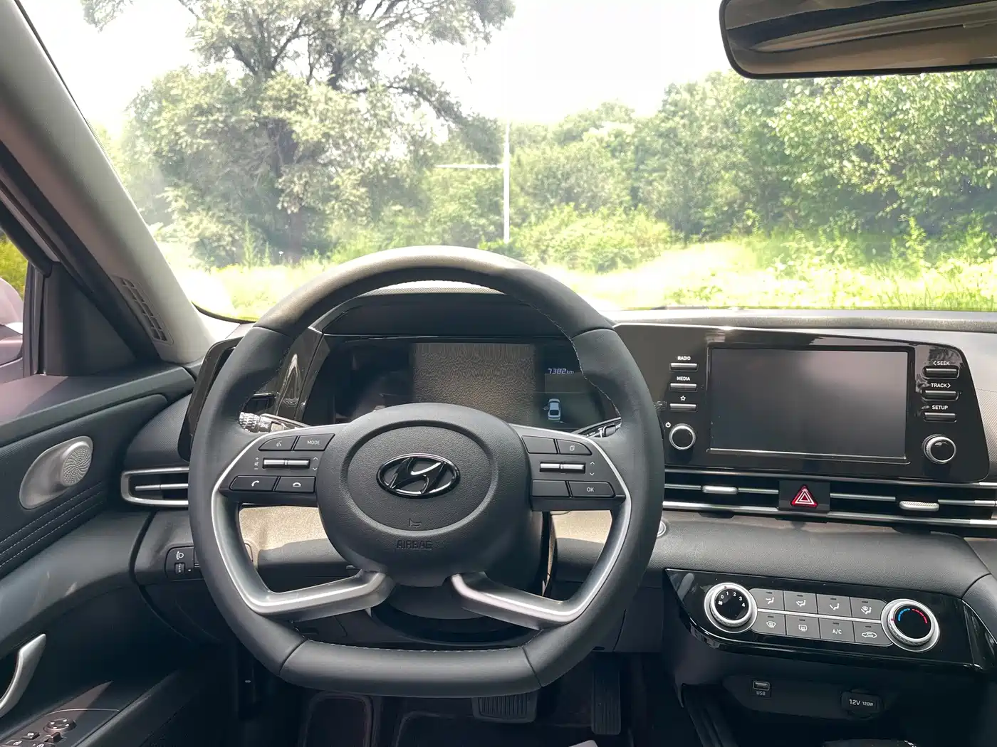 Hyundai Elantra, фото 12