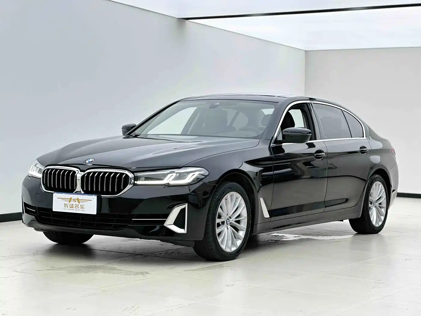 BMW 5 Series, фото 1