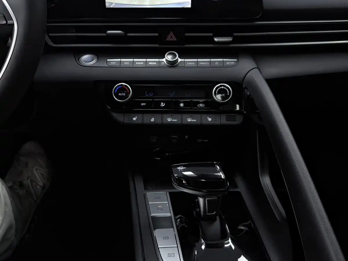 Hyundai Elantra, фото 18