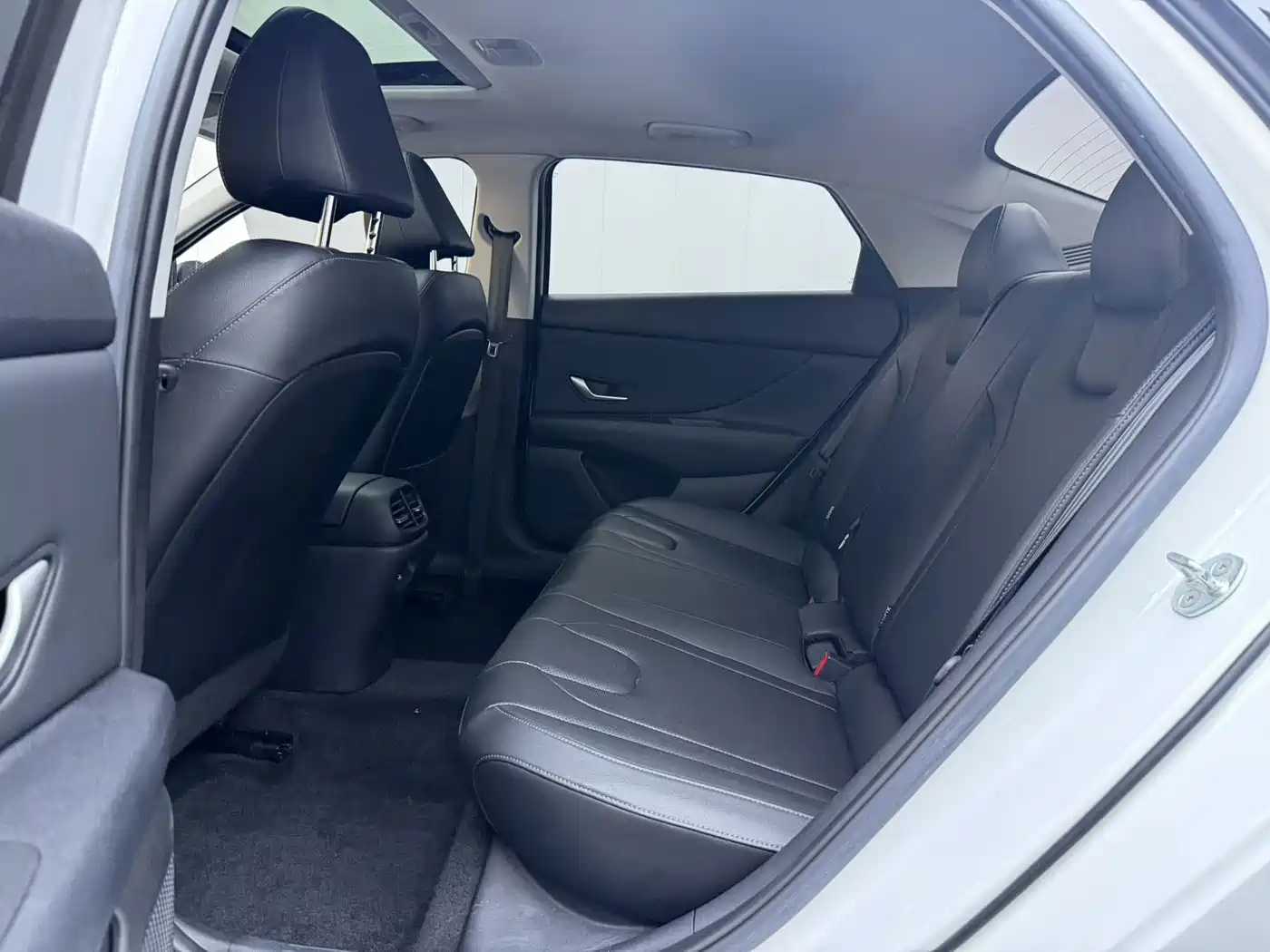 Hyundai Elantra, фото 11