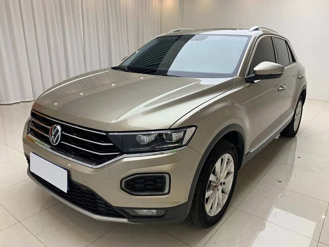 Volkswagen T-ROC, фото 1