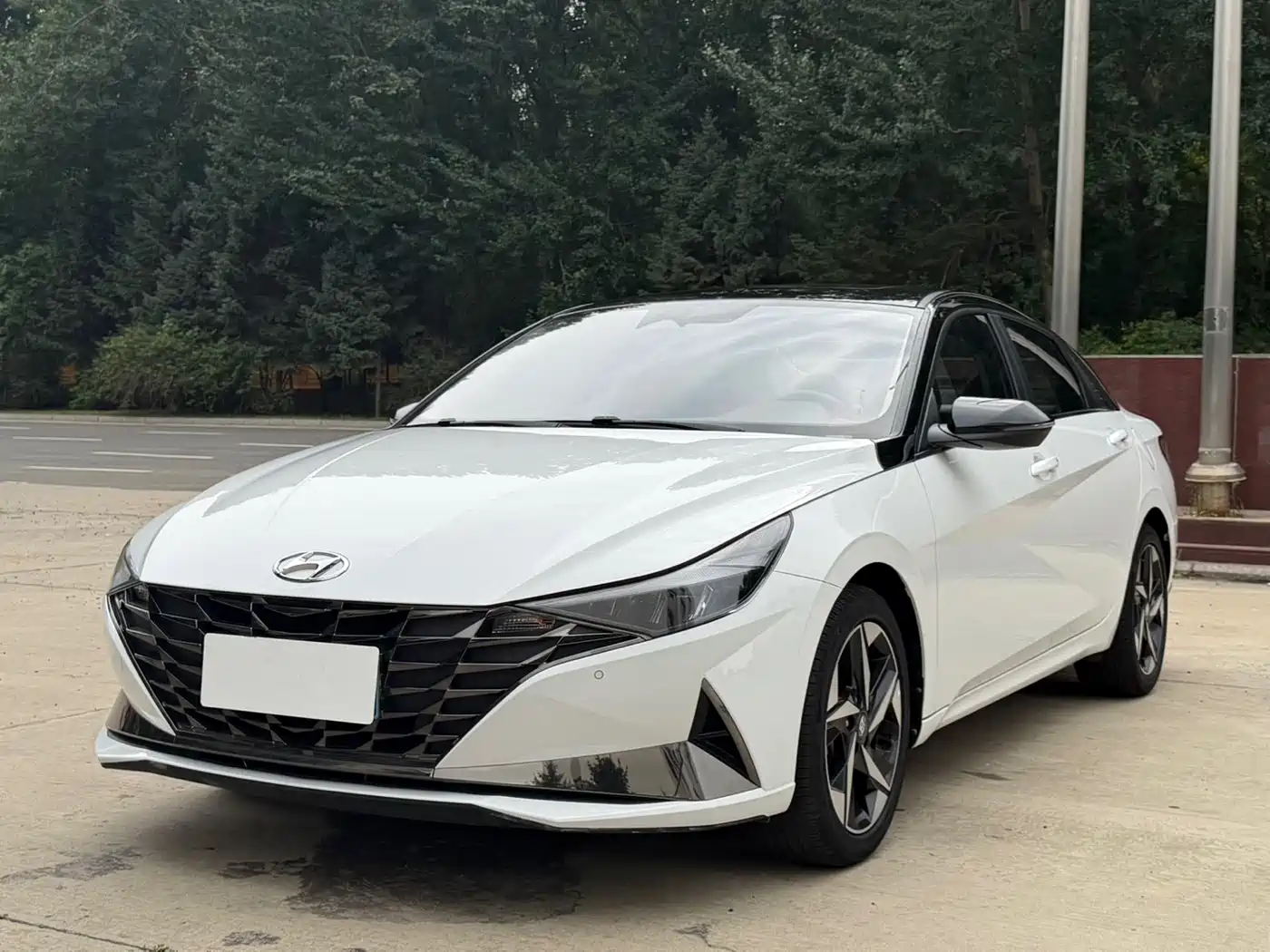 Hyundai Elantra, фото 1