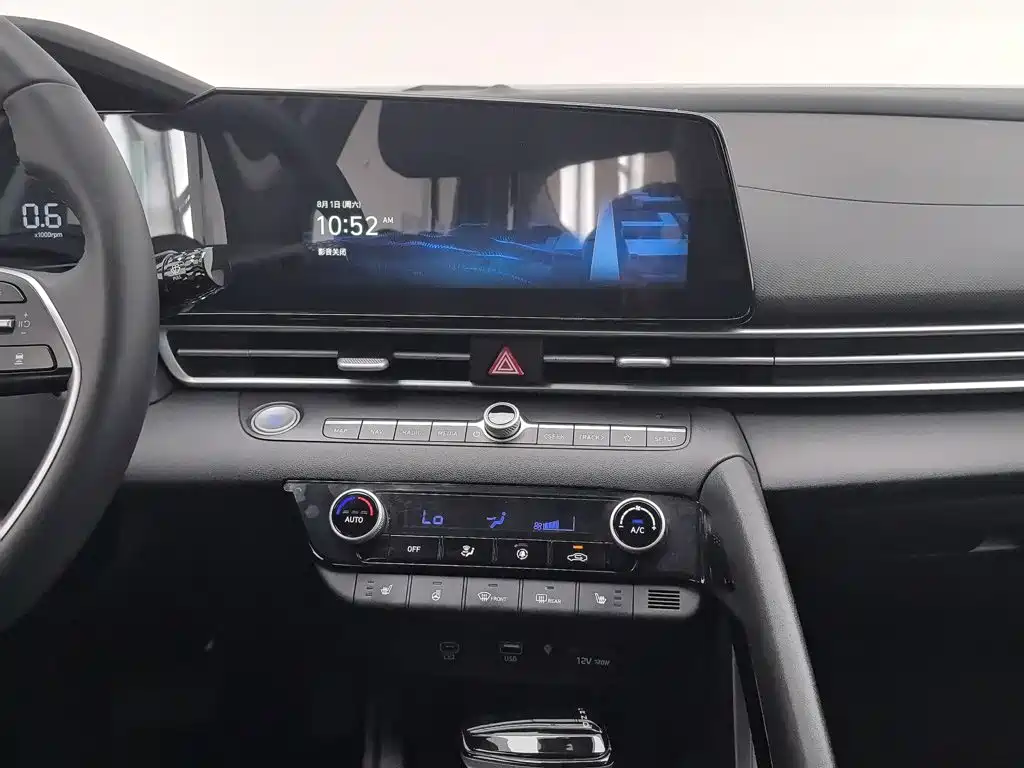Hyundai Elantra, фото 4