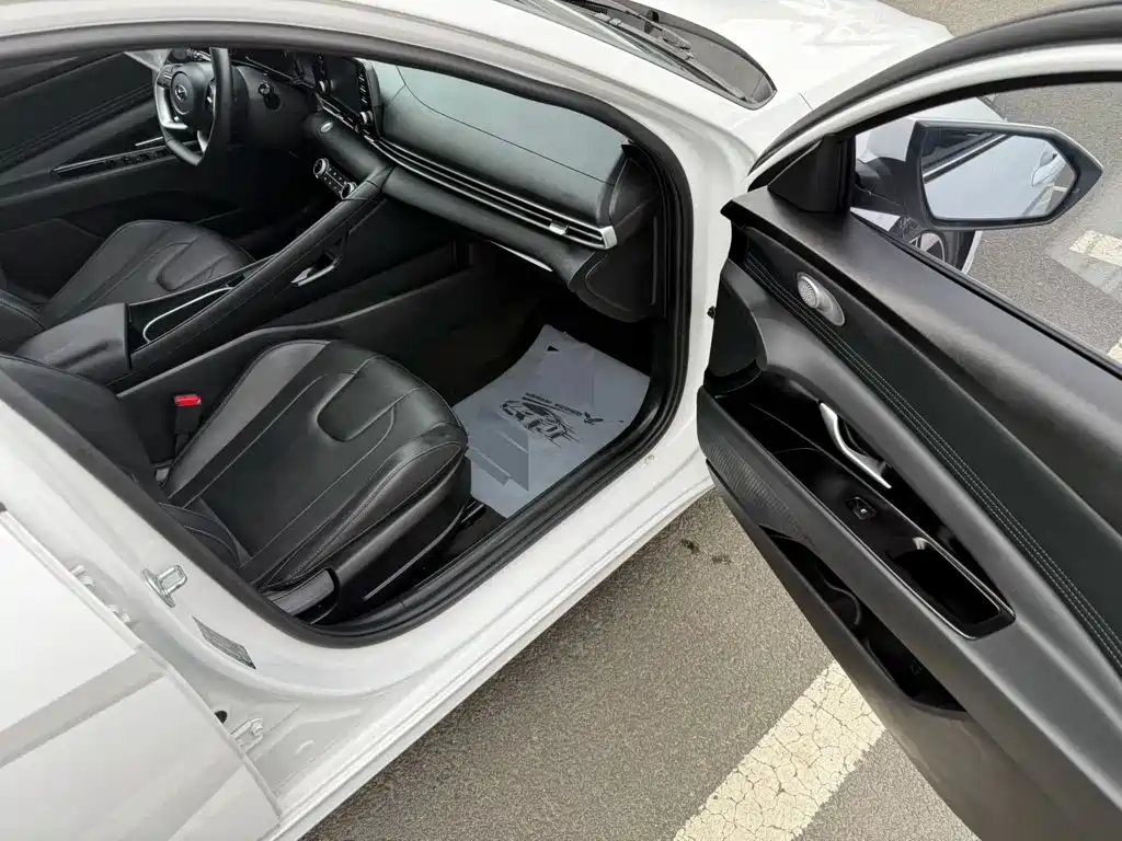 Hyundai Elantra, фото 4