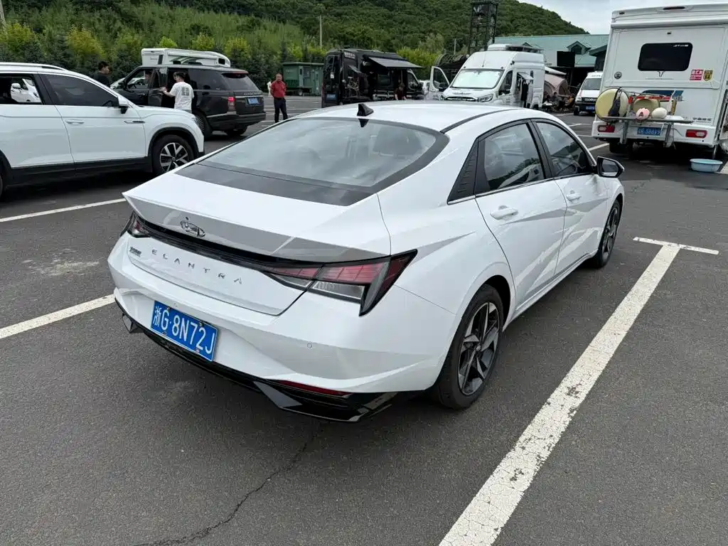 Hyundai Elantra, фото 11