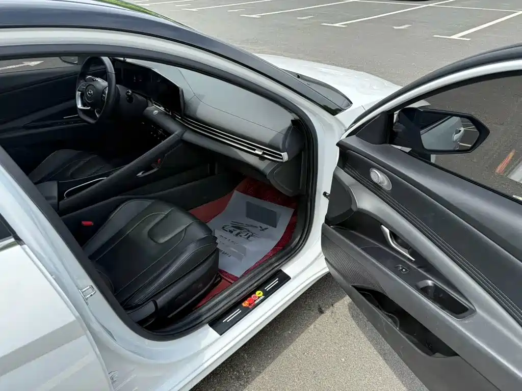 Hyundai Elantra, фото 3