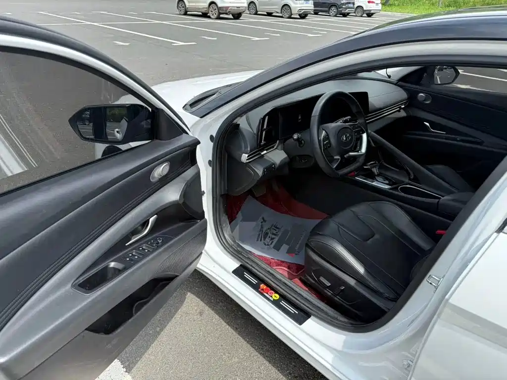 Hyundai Elantra, фото 17