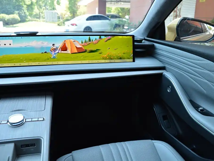 Geely Galaxy E8, фото 3