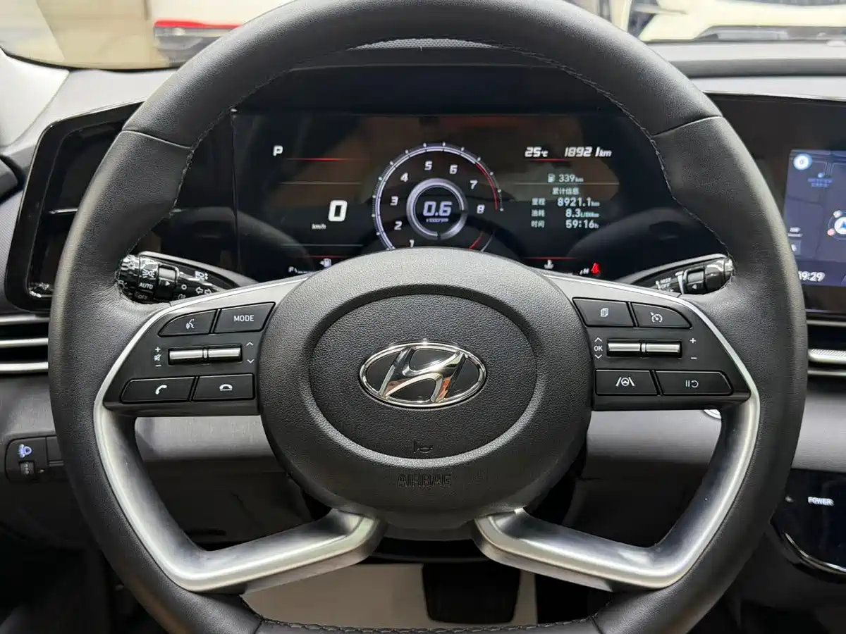 Hyundai Elantra, фото 8