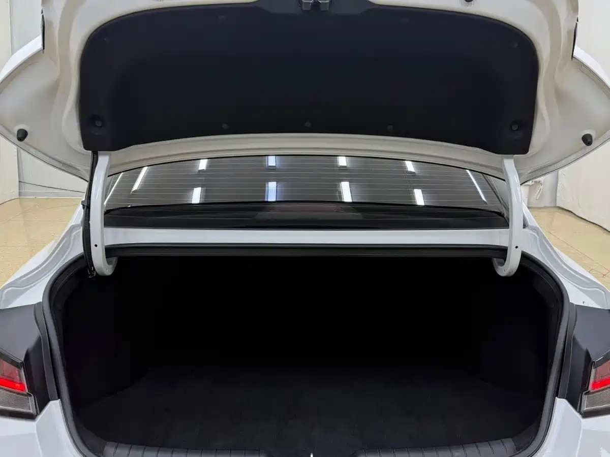 Hyundai Elantra, фото 11