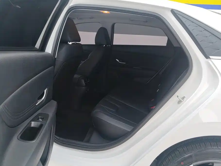 Hyundai Elantra, фото 3
