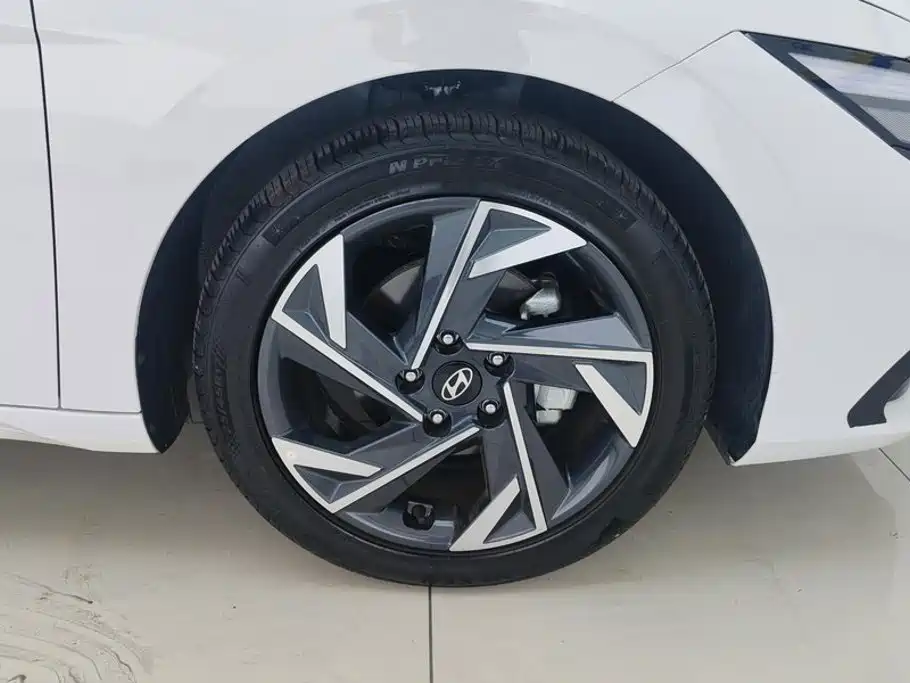 Hyundai Elantra, фото 12
