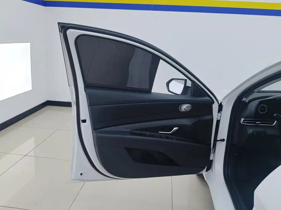 Hyundai Elantra, фото 13
